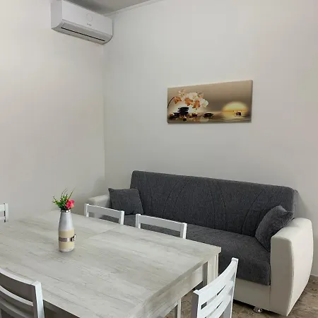 Apartman Casa Vacanze L'orchidea *