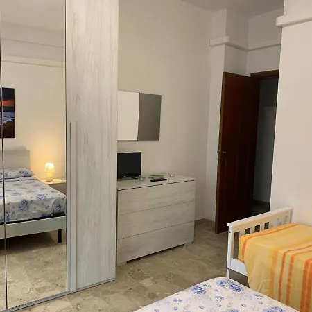 Casa Vacanze L'orchidea Apartman Pineto